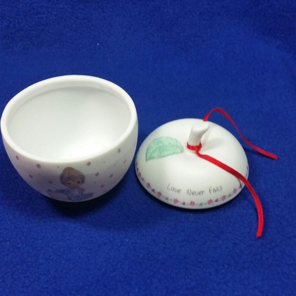 Precious Moments Love Never Fails Apple Trinket Box Gift For Teacher No Box - Picture 8 of 10